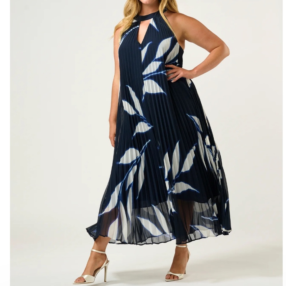 Navy Floral Pleated Maxi Dress - Halter Keyhole